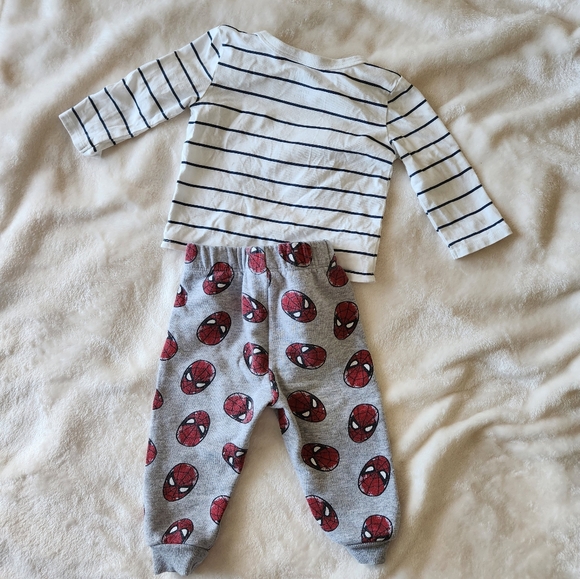 Spiderman Shirt and Sweatpants - Picture 5 of 5